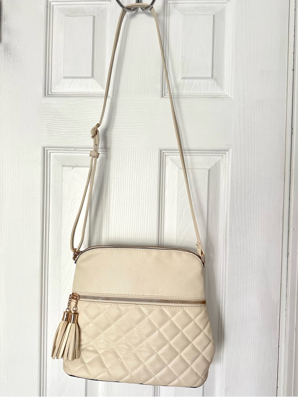 Quilted Cream Faux Leather Crossbody Shoulder Bag with Tassel Gold Zipper Purse